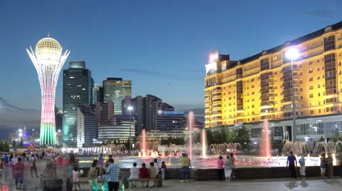 Bayterek Tower and fountain show at night timelapse. Astana, Kazakhstan Stock Footage