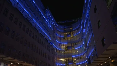 BBC Broadcasting House London Vídeos de archivo 89394557