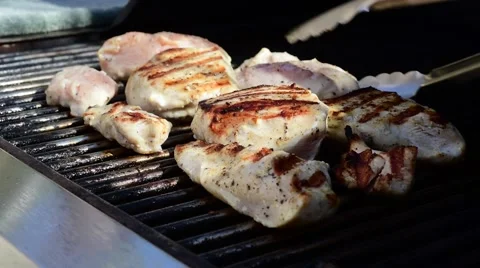 BBQ Chicken On The Grill 스톡 동영상 49580427