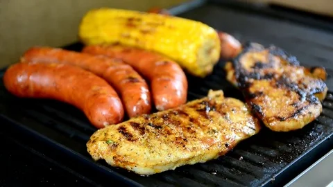 BBQ grilling 動画素材 77132627