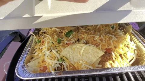 BBQ Nachos on the Grill 스톡 동영상 249814976