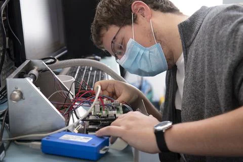 BCD microtechnique begins to produce ventilators to aid in fight against coronav Stock Photos
