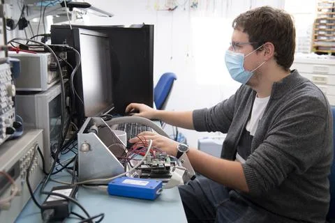BCD microtechnique begins to produce ventilators to aid in fight against coronav Stock Photos
