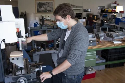 BCD microtechnique begins to produce ventilators to aid in fight against coronav Stock Photos