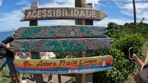 Beach Access Sign at Azeda Beach, Búzios, Brazil Video stock 339279262