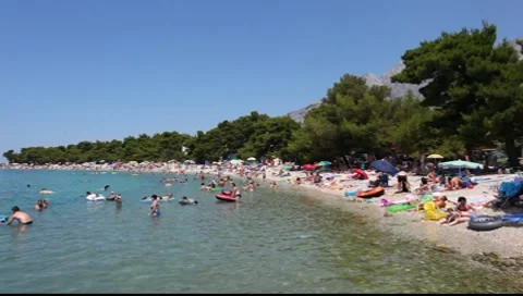 Beach in Adriatic resort Vidéo 7766431