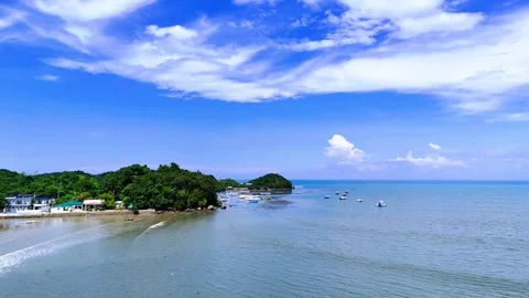 Beach and boats Video stock 323588891