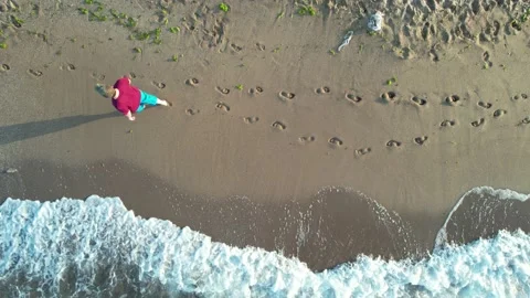 Beach and footprints Stock Footage 207223583