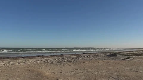 Beach and Ocean at the Banc of Arguin, Mauritania Vídeo Stock 147724187