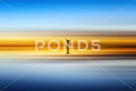 Beach and silhouette of man Stock-Fotos