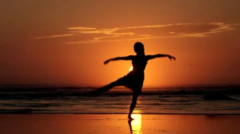 Beach Ballet at sunset Stock-Footage 18172637