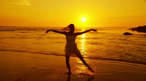 Beach Ballet at sunset Video stock 18172912