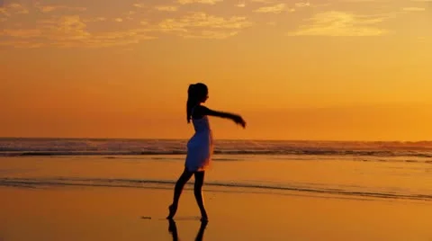 Beach Ballet at sunset Video stock 18173222