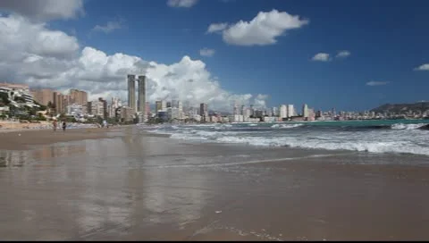 Beach in Benidorm Видео 8949494