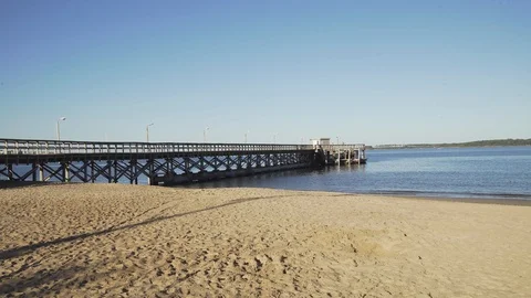 Beach boardwalk dock. Punta del Este, Uruguay. Vídeo Stock 117401860