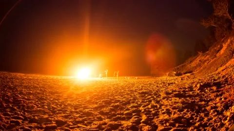 Beach Bonfire at Night 库存影片 142403267