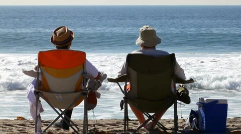 Beach bums 01 Video stock 5087380