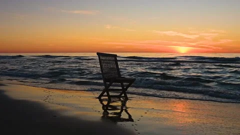 Beach chair Vídeos de archivo 212138201