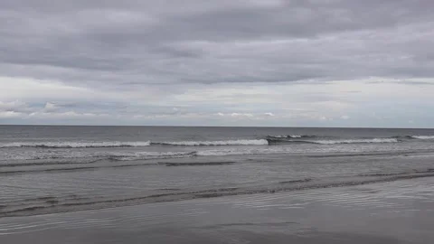 Beach on a cloudy day Stock Footage 339619068