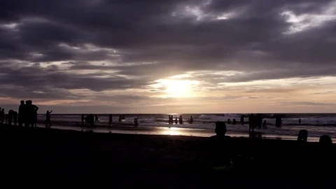 Beach cloudy sunset Timelapse Vídeo Stock 79298042