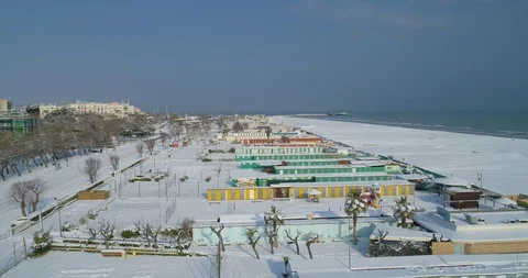 Beach covered with snow drone view 스톡 동영상 127983271