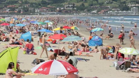 Beach crowd during summertime Stock Footage 11371272