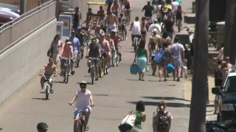 Beach crowd 스톡 동영상 775349