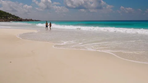 Beach Video stock 106438565