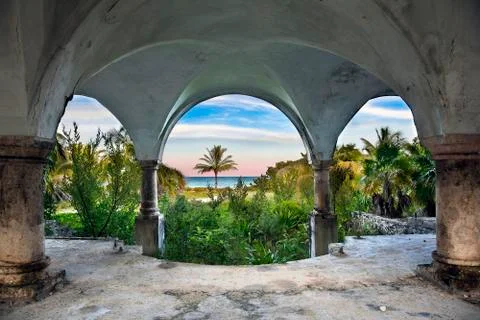 Beach front mansion Stock Photos
