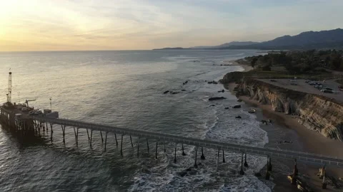 Beach front view of the sunset Vídeos de archivo 137426261