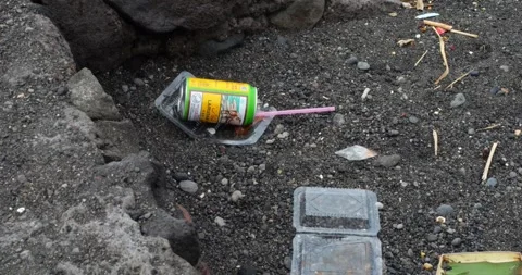 Beach full of plastic garbage. Global pollution disaster concept Stockbeeldmateriaal 279837351
