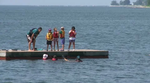 Beach fun (13 of 15) Stock Footage 19681230