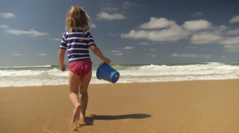 Beach fun Vídeo Stock 57976064