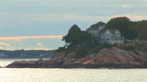 Beach House on Rocky Cliff Stock-Footage 40683552