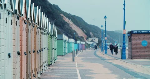 Beach huts on Bournemouth Beach 스톡 동영상 68352840
