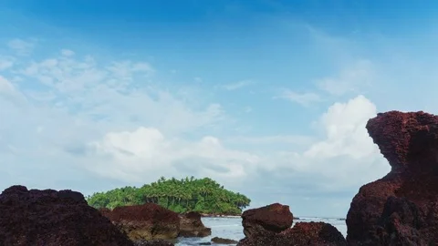 Beach Island cloudscape Timelapse Vídeos de archivo 77330420