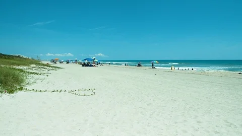 Beach with people 스톡 동영상 92619262