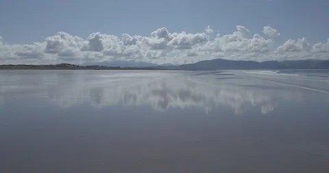 Beach Reflection 스톡 동영상 94195531