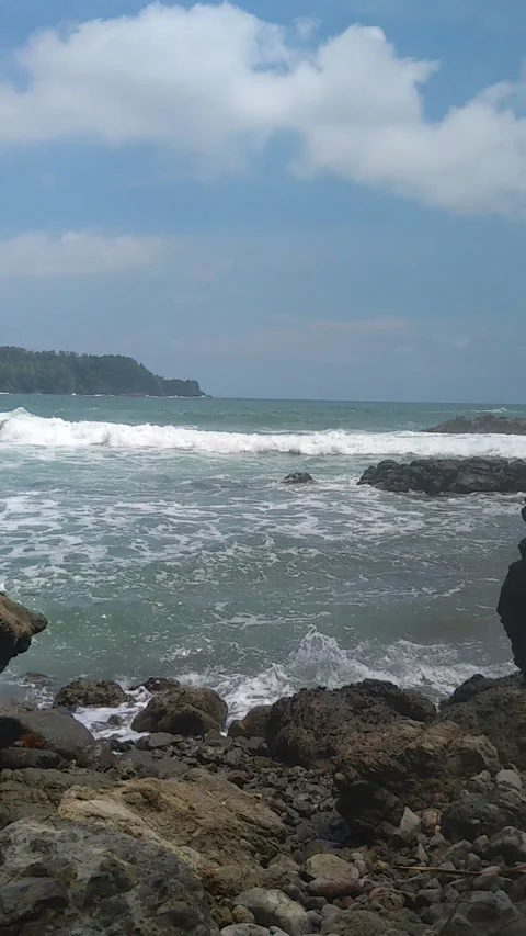 Beach rock Vídeos de archivo 243090017