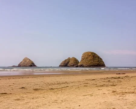 Beach Rocks and Waves Fotos Stock