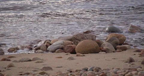 Beach rocks waves 库存影片 116763833