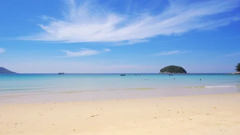 Beach scenery, waves and turquoise waters Vídeo Stock 146734847