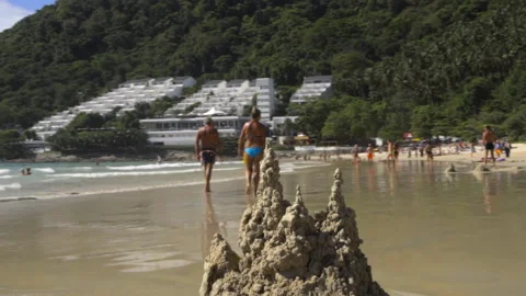 Beach on the sea coast of Phuket Vidéo 199769937