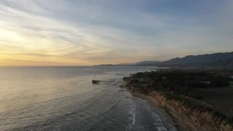 Beach side waves aerial view Vídeo Stock 137426520