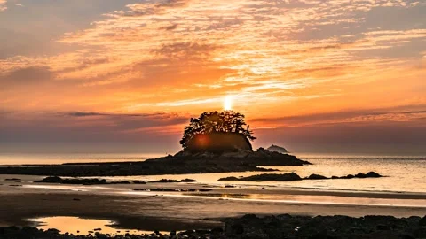On the beach with Stone Island it has been a beautiful sunsets. 库存影片 145702343