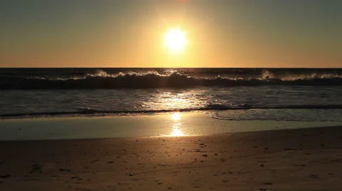 Beach sunrise in Florida Stock-Footage 48514096