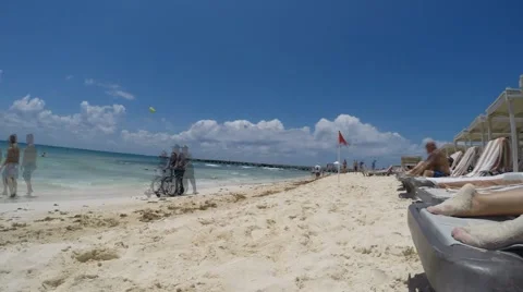 Beach timelapse of people walking by Stock Footage 47790954