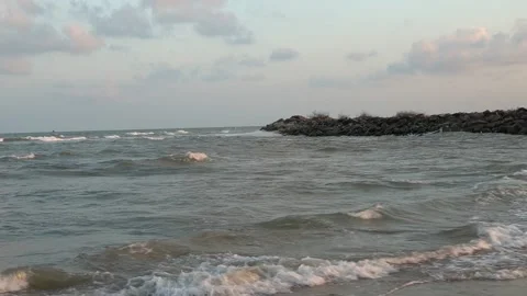 Beach waves against blue sky, Velankanni, Tamilnadu. Stock Footage 156904939