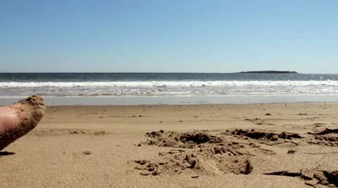 Beach Waves and Sandy Feet Vidéo 11985874