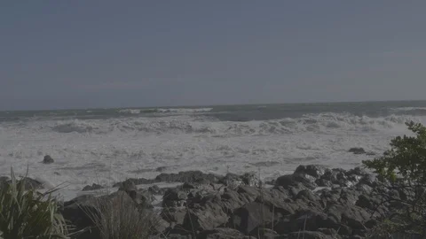 Beach Waves Crashing 4k Video stock 124506627